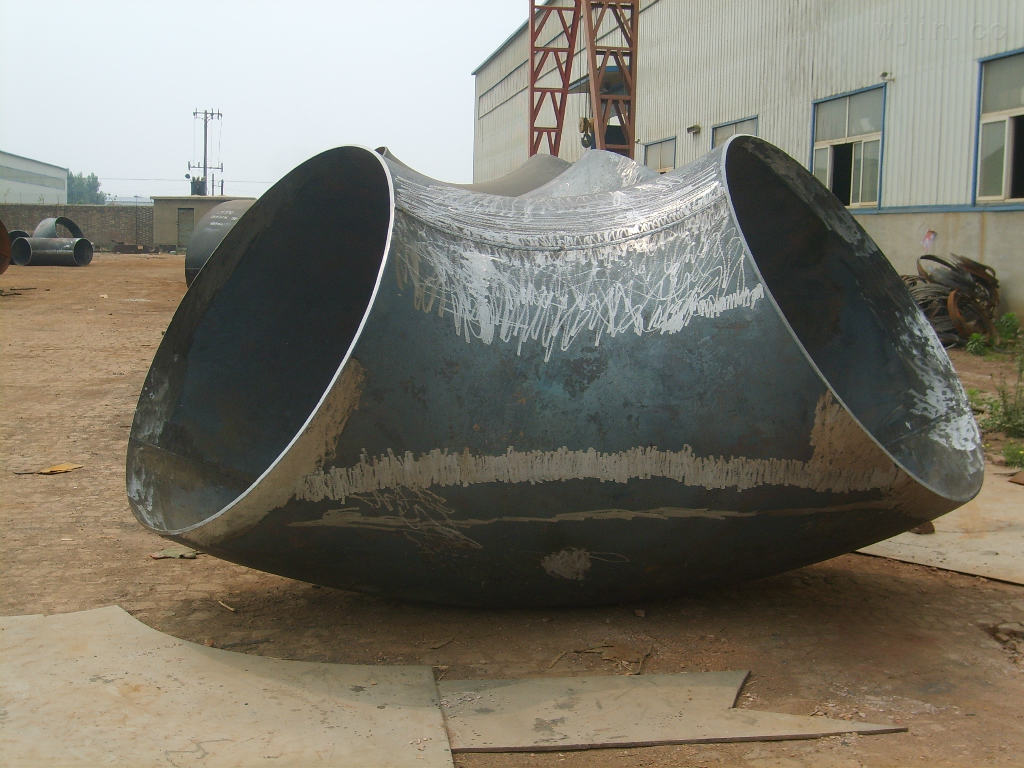 專業(yè)生產(chǎn)蝦米腰彎頭、大型對(duì)焊彎頭、焊接彎頭在排水系統(tǒng)中的應(yīng)用與優(yōu)勢